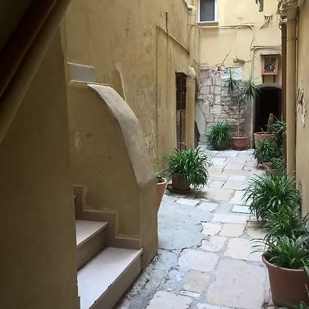 Levantino Konukevi 2*