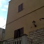Levantino Konukevi Bari