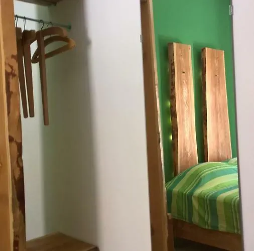 ゲストハウス Levantino 2*